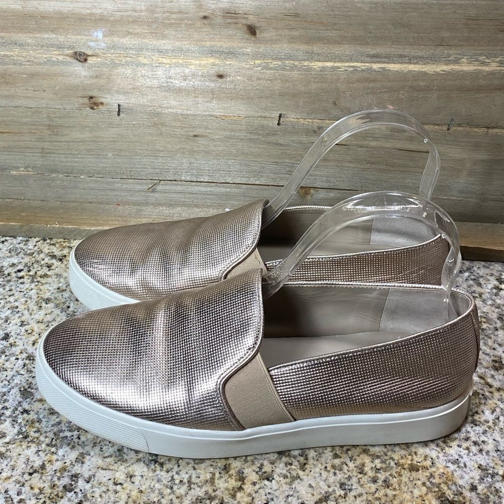 ✅Vince Blair Pixel Embossed Platform Sneakers Sz 7.5